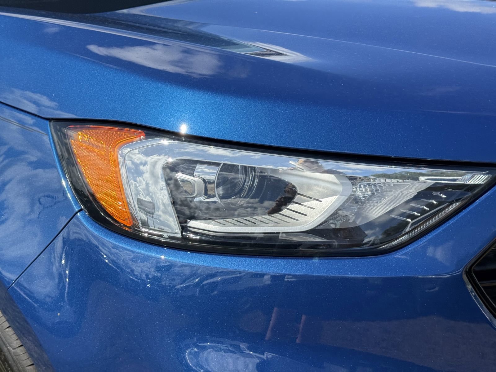 Certified 2022 Ford Edge SE w/ Black Appearance Package AWD/4WD image 9