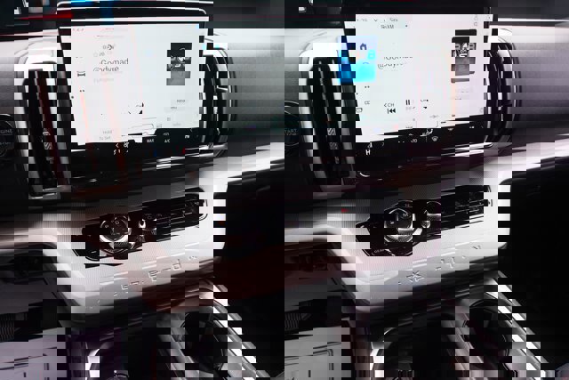 Certified 2025 Ford Expedition Max Active image 26