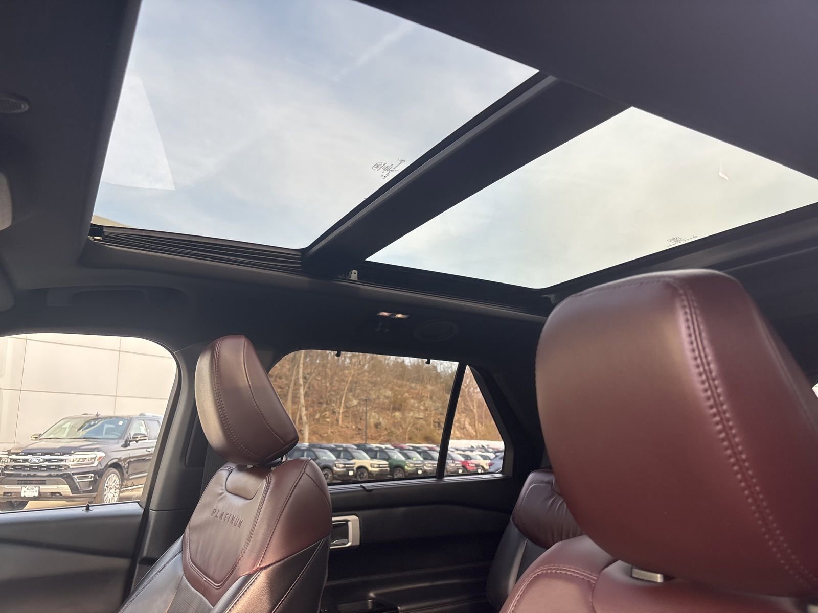 Certified 2022 Ford Explorer Platinum w/ Equipment Group 601A image 31