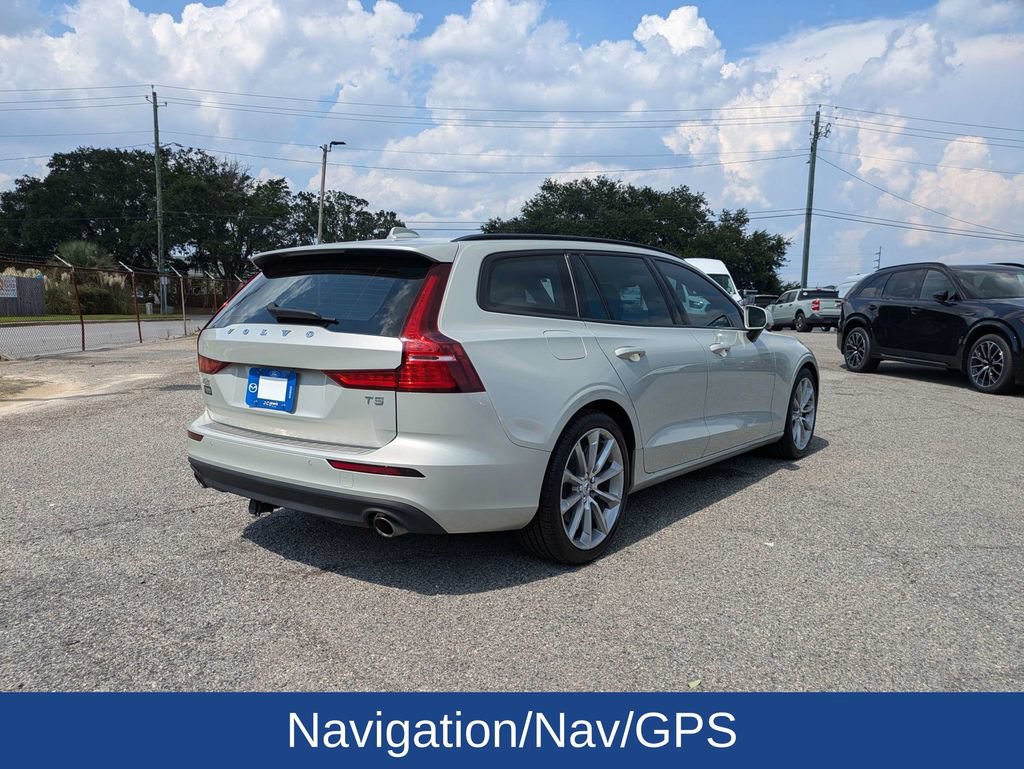 Used 2020 Volvo V60 T5 Momentum FWD image 4