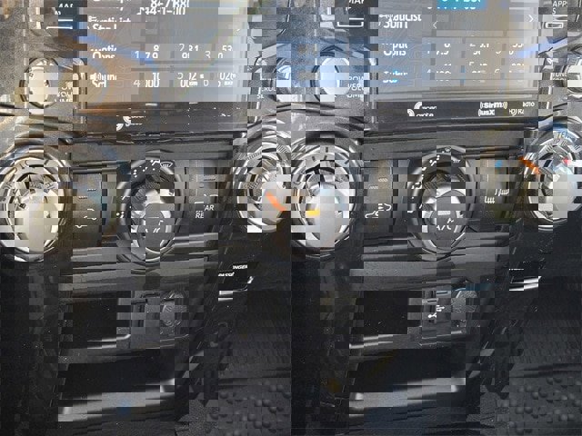 Used 2023 Toyota 4Runner TRD Off-Road Premium image 16