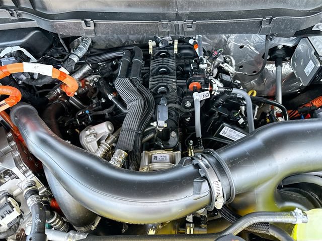 Certified 2025 Ford F150 Platinum w/ Equipment Group 702A High AWD/4WD image 30