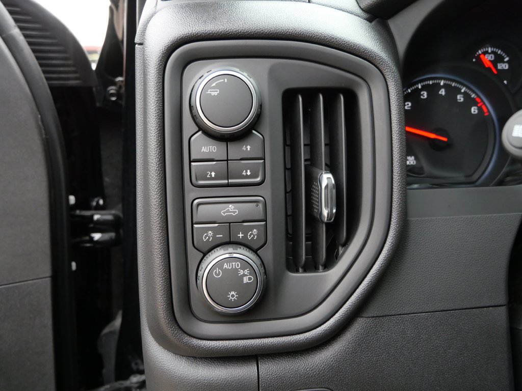 Used 2026 Chevrolet Silverado 1500 W/T w/ WT Value Package AWD/4WD image 19