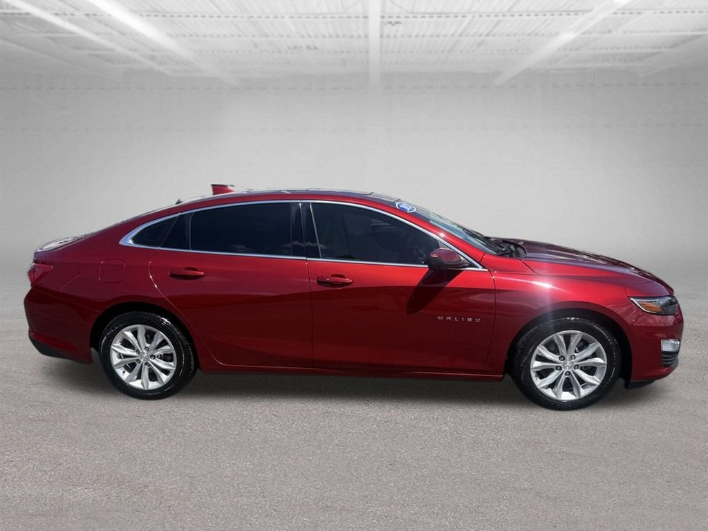 Used 2021 Chevrolet Malibu LT w/ Leather Package FWD image 3
