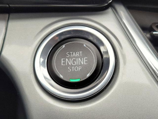 Used 2025 Chevrolet Trax LT w/ LT Convenience Package image 23