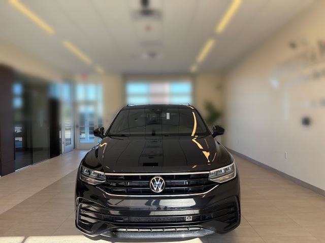 Used 2024 Volkswagen Tiguan SE R-Line FWD image 5