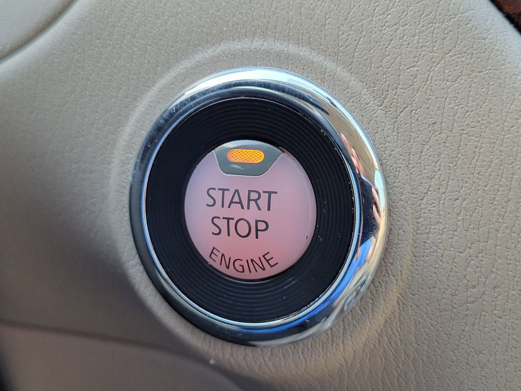 Used 2020 Nissan Pathfinder Platinum w/ Cargo Package image 37