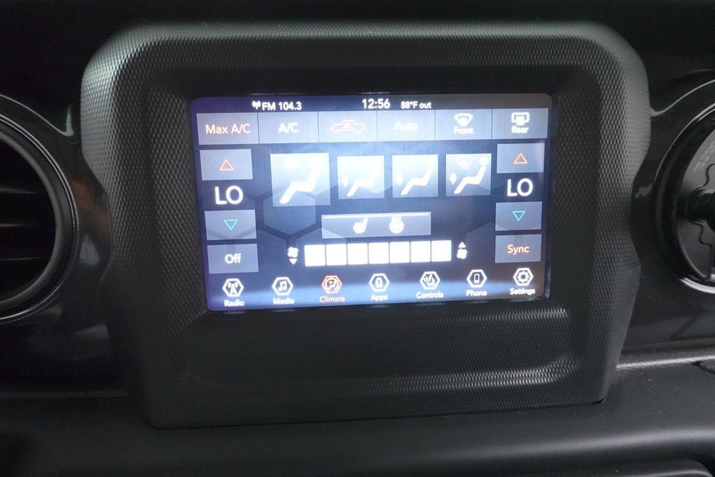 Used 2022 Jeep Gladiator Sport AWD/4WD image 21
