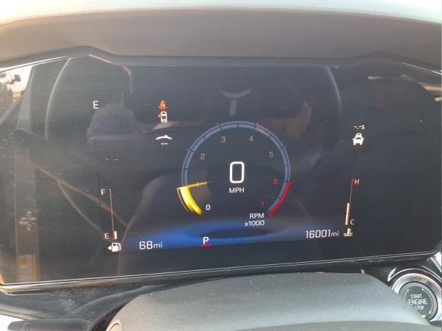 Used 2025 Chevrolet Trax RS w/ Driver Confidence Package FWD image 24
