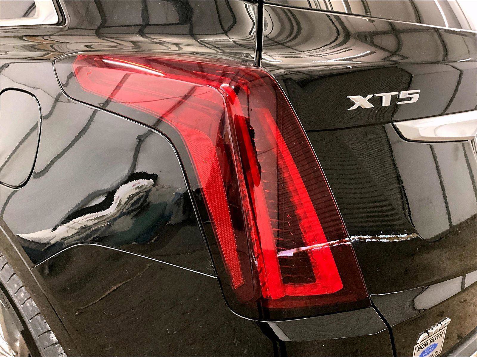 Used 2021 Cadillac XT5 Premium Luxury AWD/4WD image 28