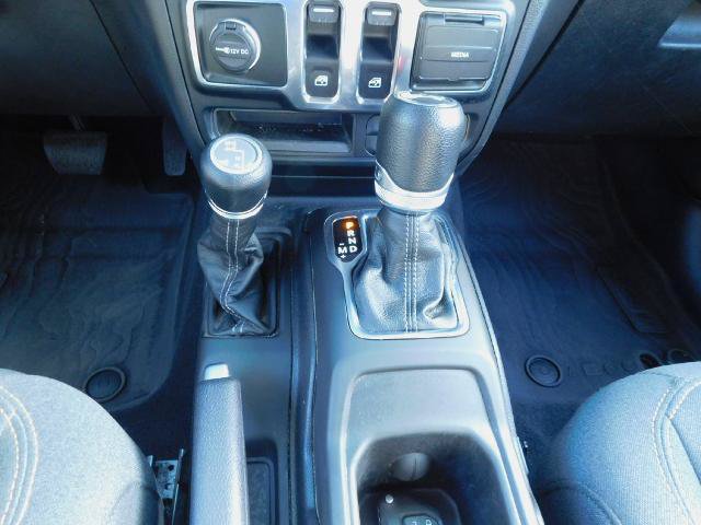 Used 2024 Jeep Wrangler Sport AWD/4WD image 20