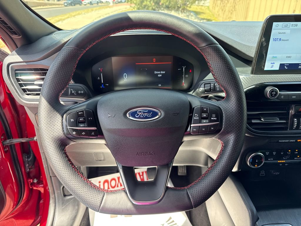 Certified 2025 Ford Escape ST-Line AWD/4WD image 17