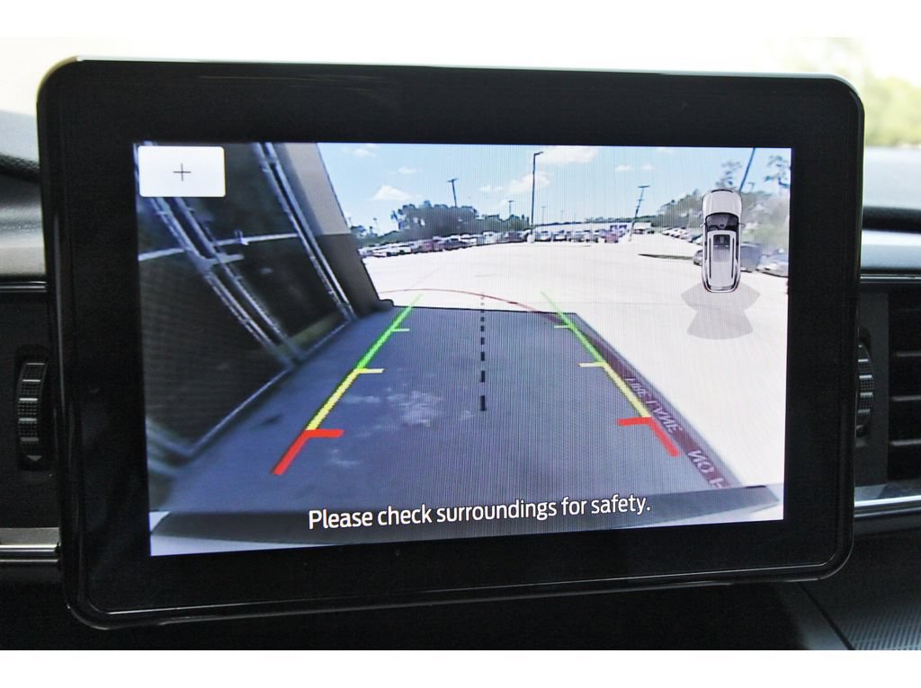 Certified 2022 Ford Explorer XLT w/ Equipment Group 202A AWD/4WD image 25