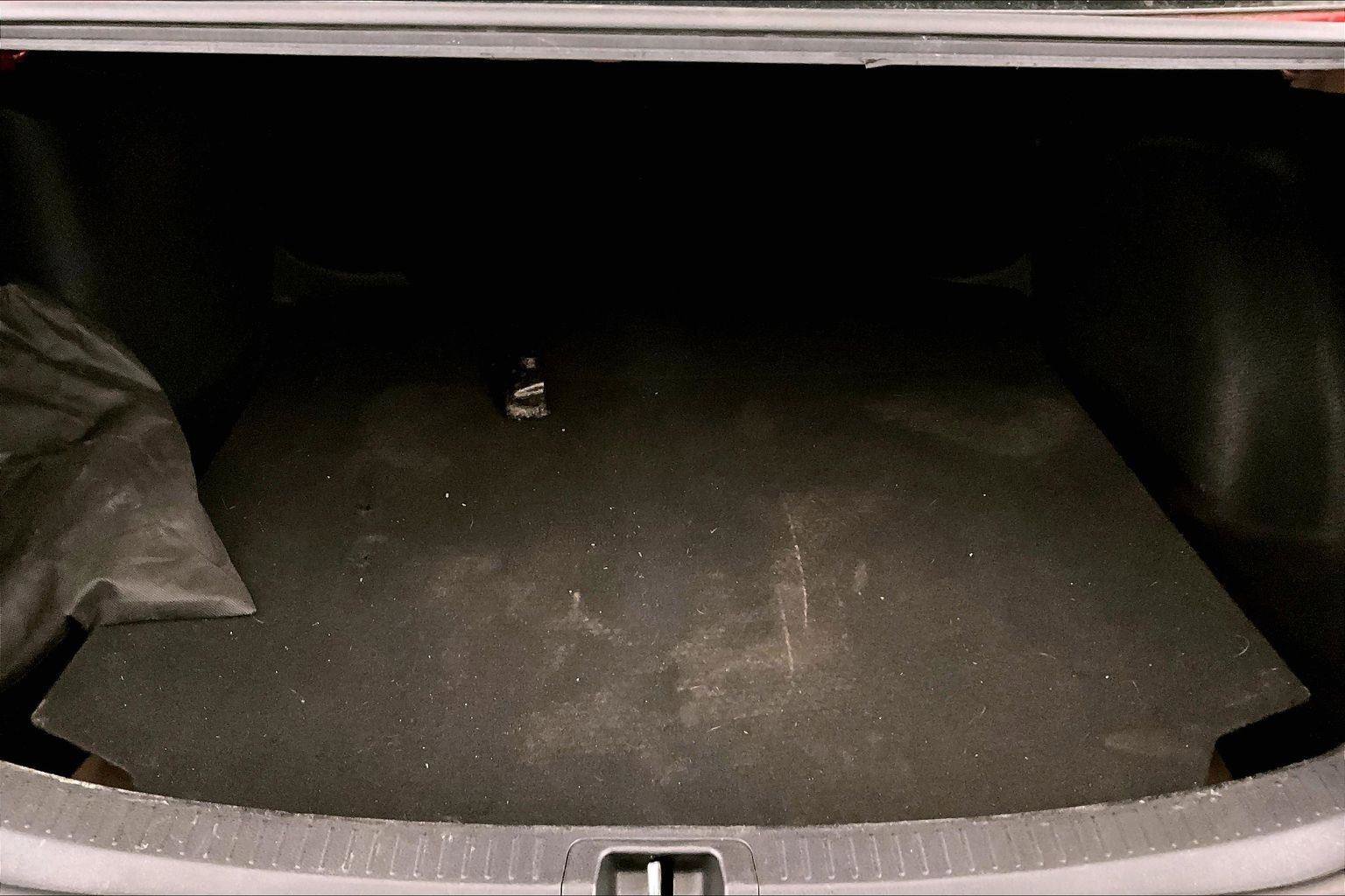 Used 2021 Toyota Corolla LE image 33