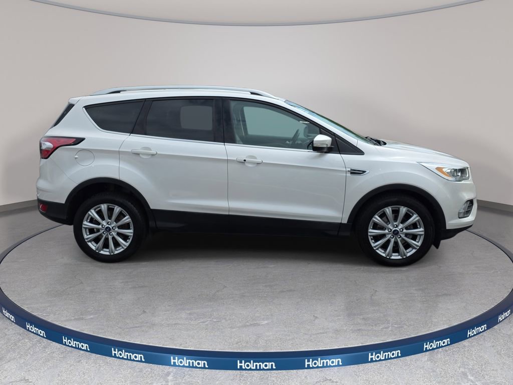 Certified 2017 Ford Escape Titanium FWD image 4