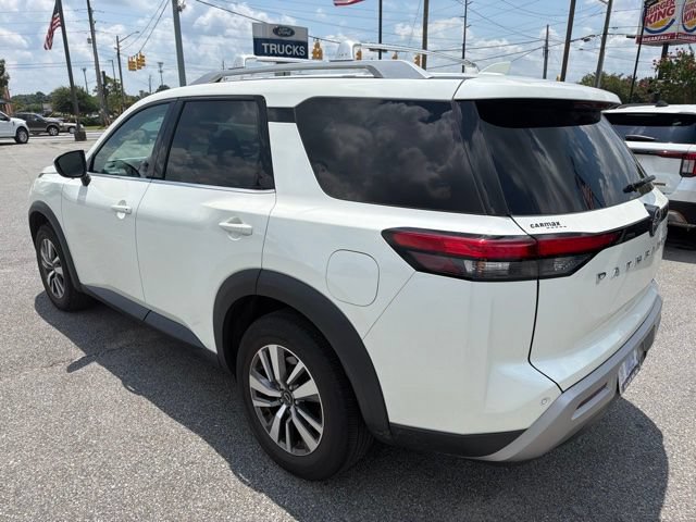 Used 2023 Nissan Pathfinder SL AWD/4WD image 5