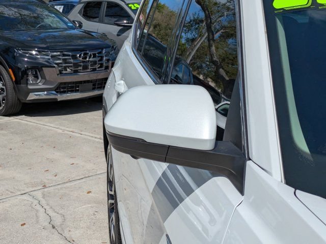 Used 2023 Volkswagen Atlas SEL Premium AWD/4WD image 16
