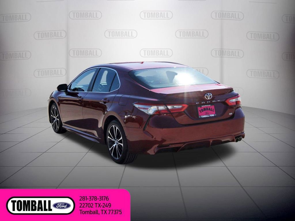 Used 2018 Toyota Camry L image 3