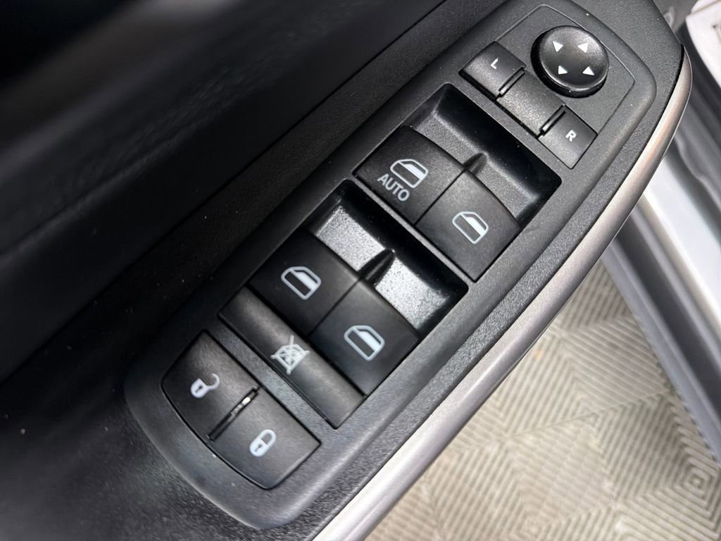 Used 2020 Jeep Cherokee Latitude image 17