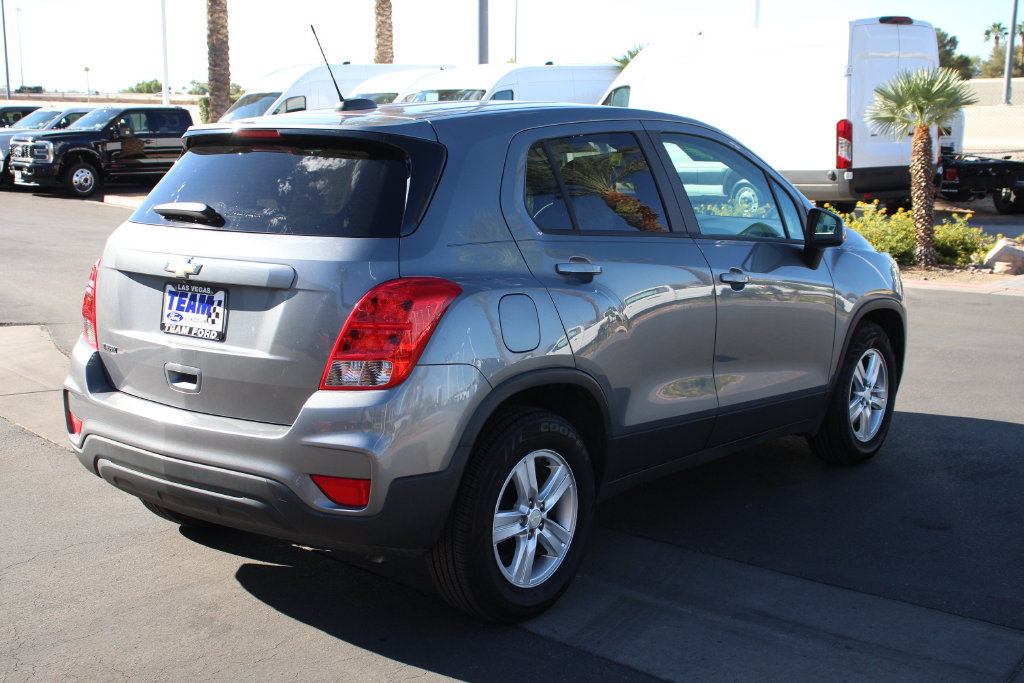 Used 2020 Chevrolet Trax LS w/ Tint and Cruise Package FWD image 8
