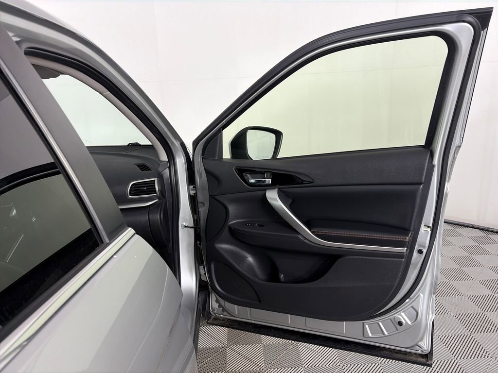 Used 2019 Mitsubishi Eclipse Cross SEL AWD/4WD image 29