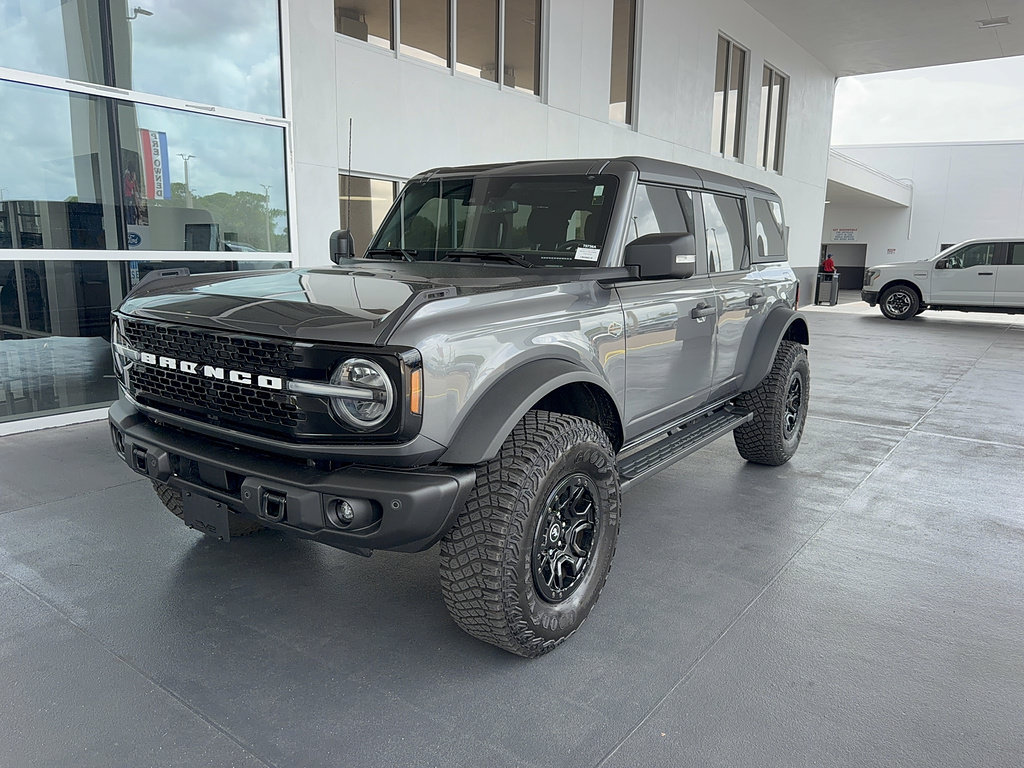 Certified 2023 Ford Bronco Wildtrak AWD/4WD image 2