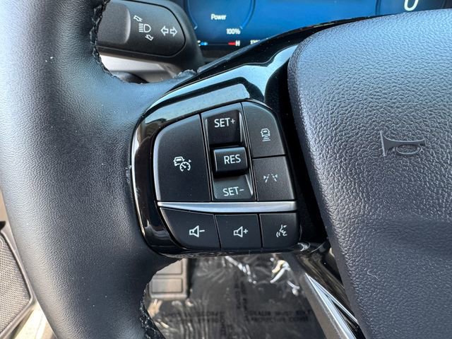 Certified 2025 Ford Escape Platinum w/ Premium Technology Package image 22