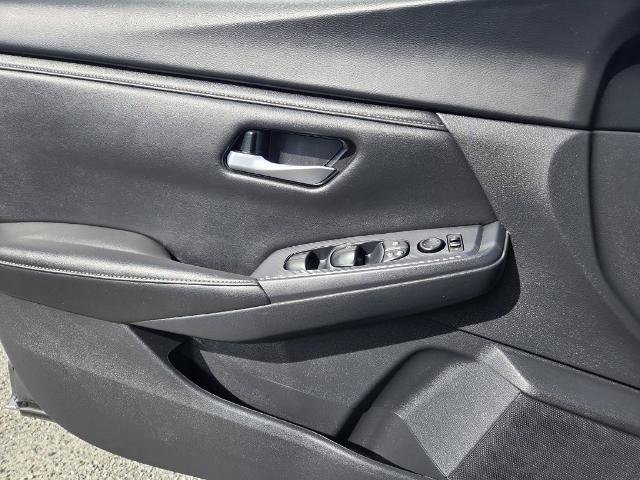 Used 2024 Nissan Sentra SV FWD image 24