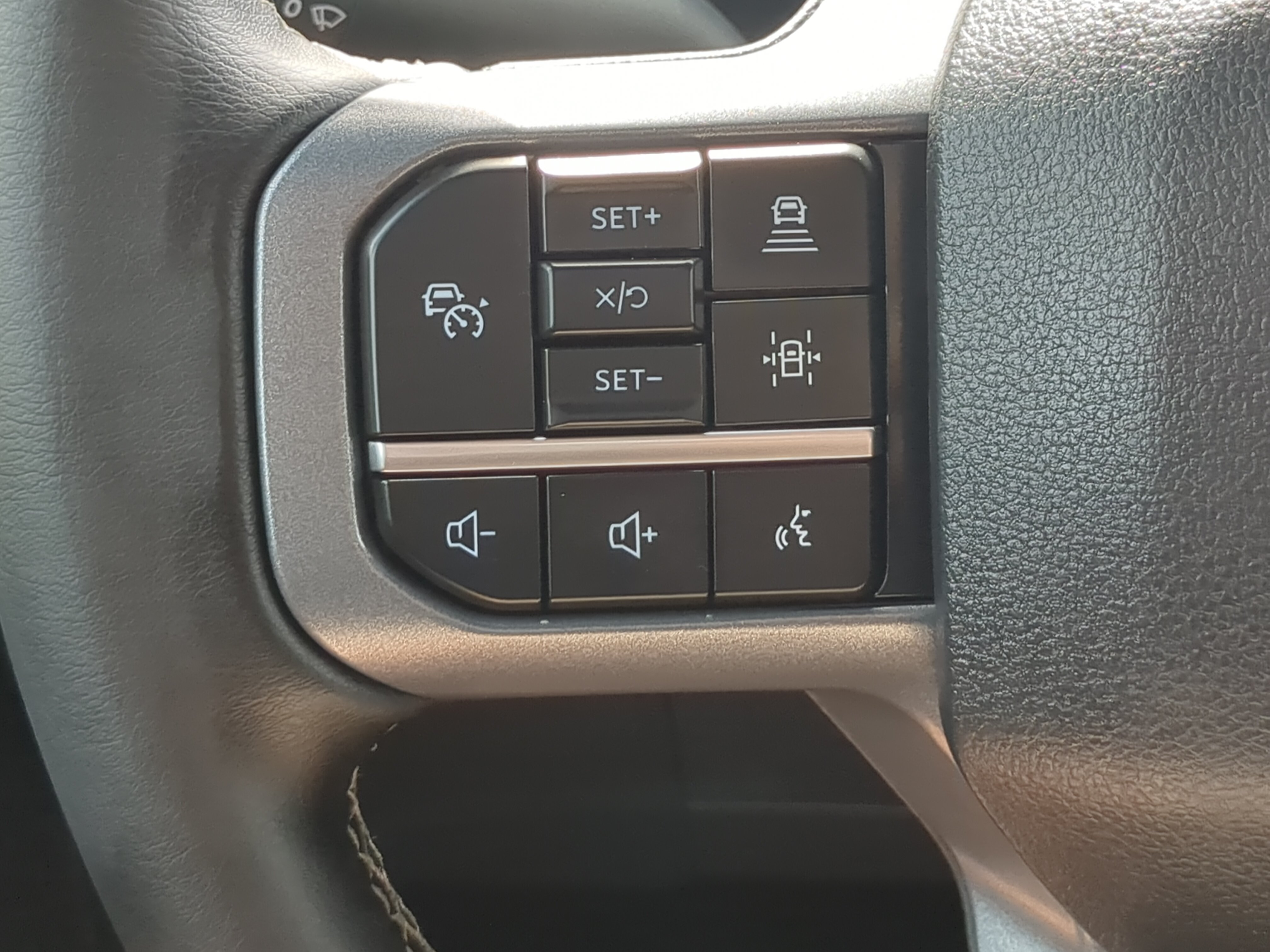 Certified 2025 Ford F150 XLT w/ Equipment Group 302A MID AWD/4WD image 23