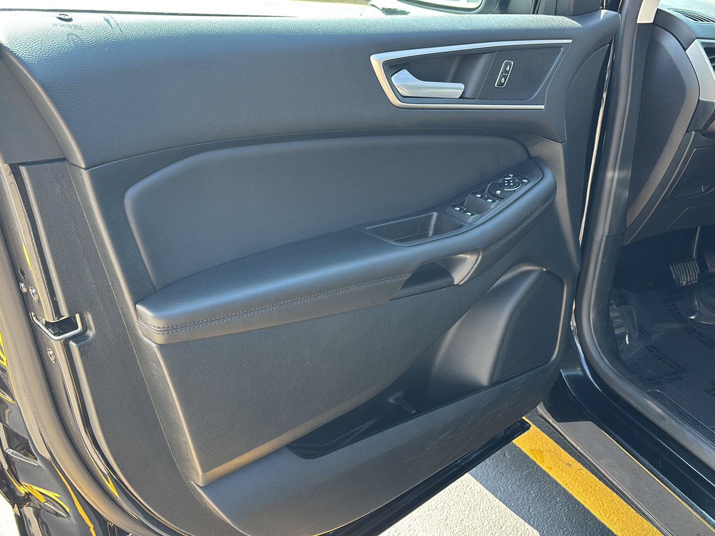 Certified 2023 Ford Edge SEL w/ Convenience Package AWD/4WD image 10
