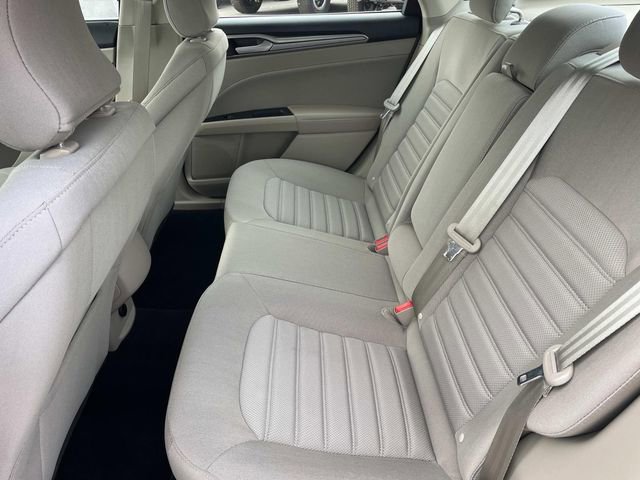 Certified 2018 Ford Fusion SE FWD image 32