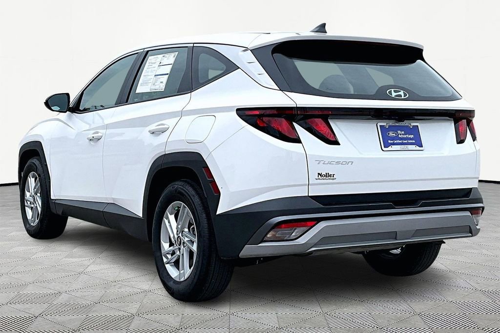 Used 2025 Hyundai Tucson SE FWD image 2