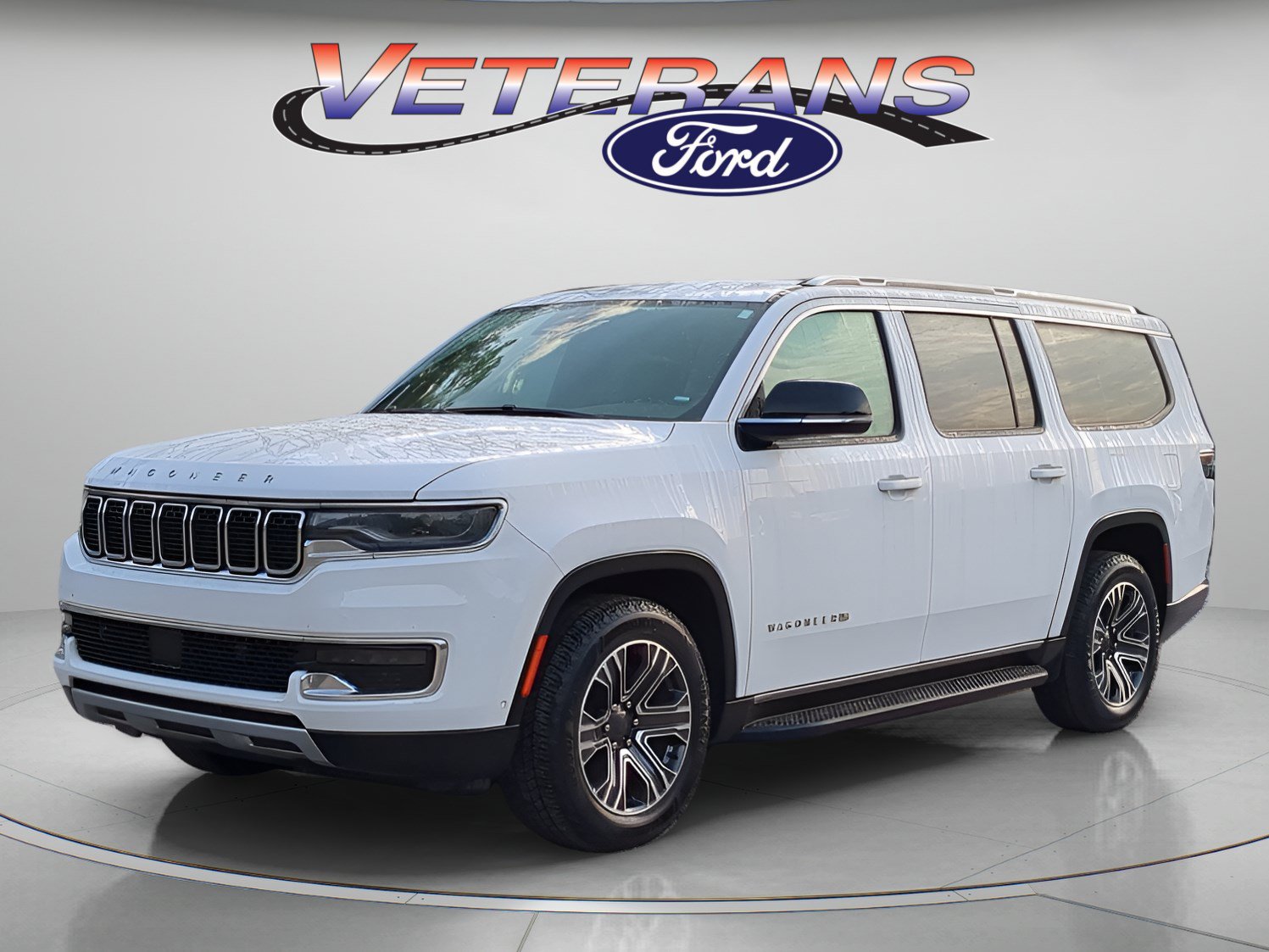 Used 2024 Jeep Wagoneer L Series II w/ Flexible Seating Group RWD video 1