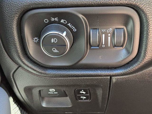 Used 2019 RAM 1500 Big Horn RWD image 25