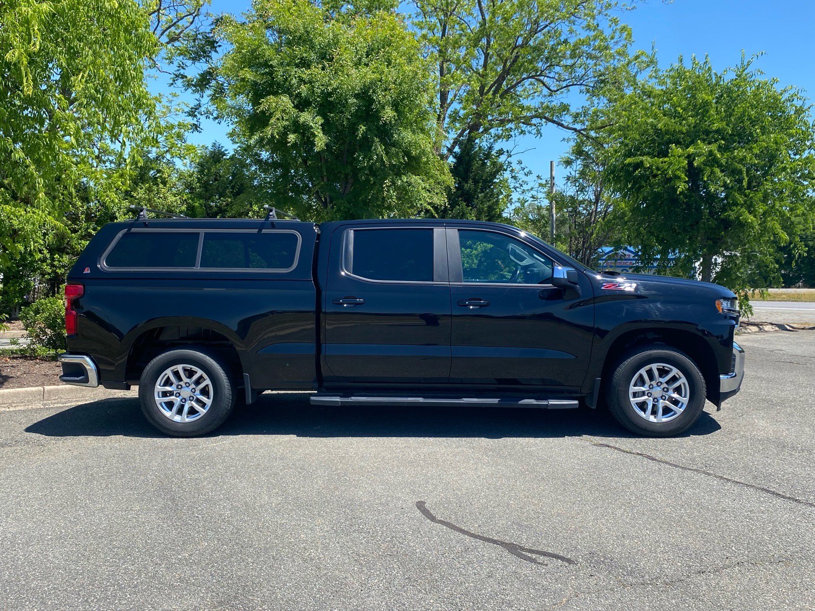 Used 2019 Chevrolet Silverado 1500 LT w/ All-Star Edition AWD/4WD image 3