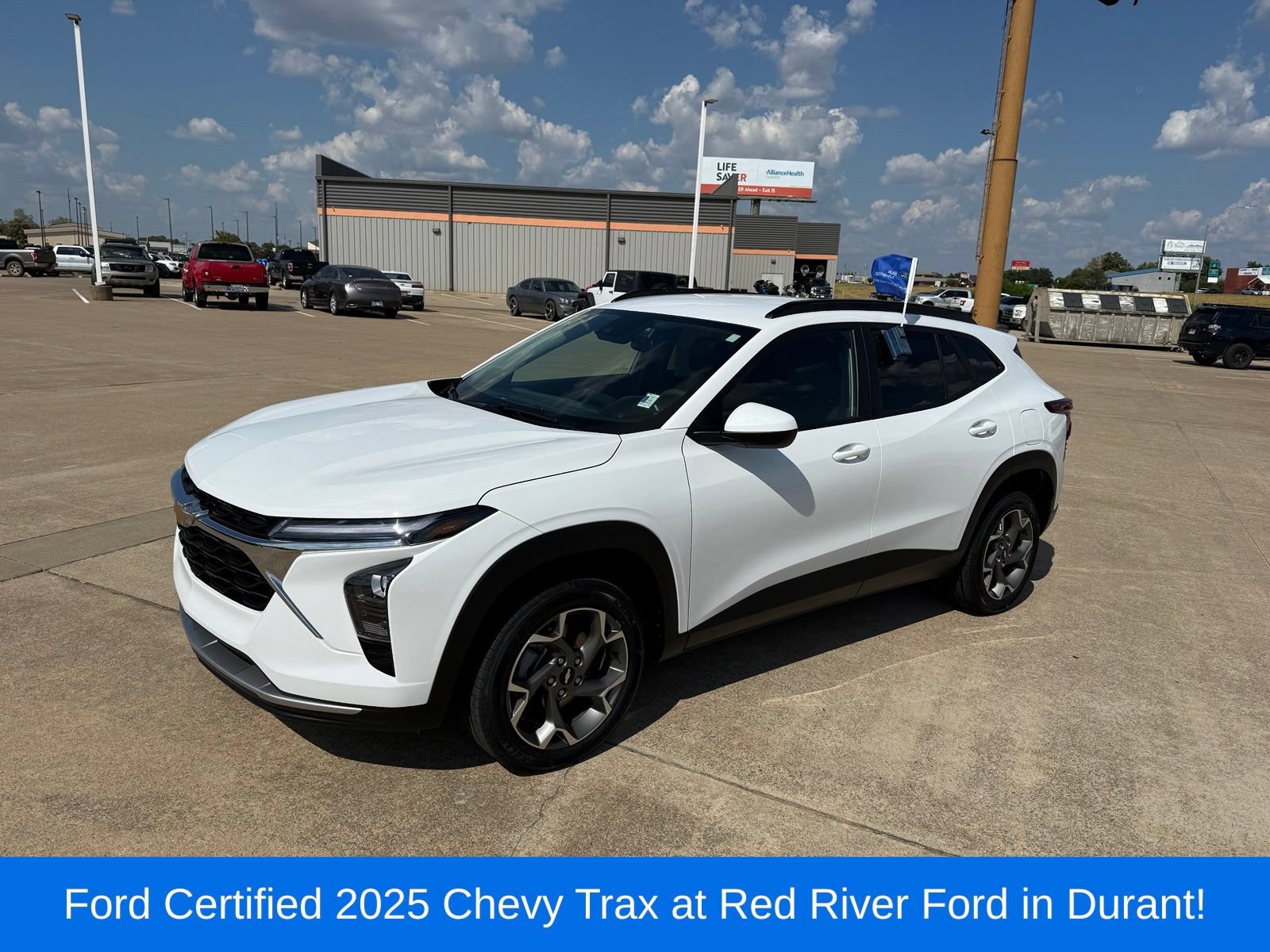 Used 2025 Chevrolet Trax LT