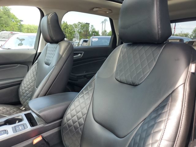 Certified 2024 Ford Edge Titanium w/ Class II Trailer Tow Package AWD/4WD image 15