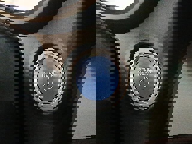 Used 2023 Toyota Sienna XLE image 19