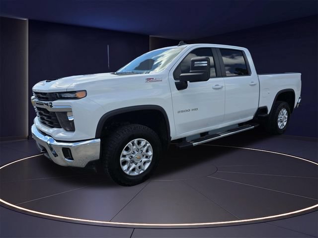 Used 2025 Chevrolet Silverado 2500 LT AWD/4WD image 8