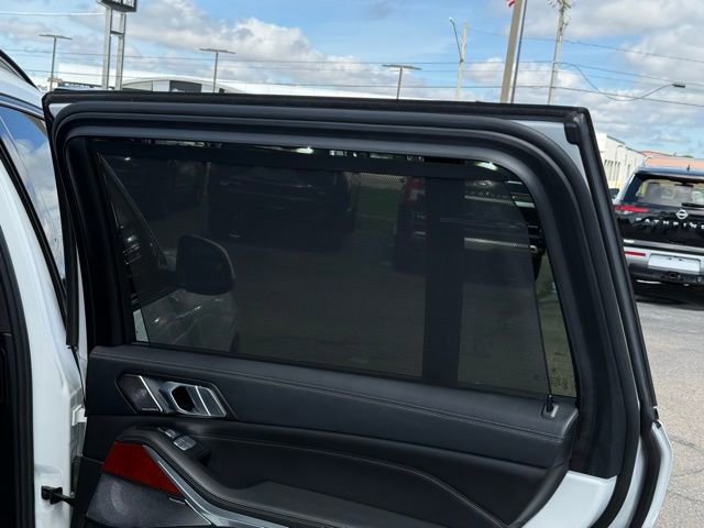 Used 2024 BMW ALPINA XB7 image 37