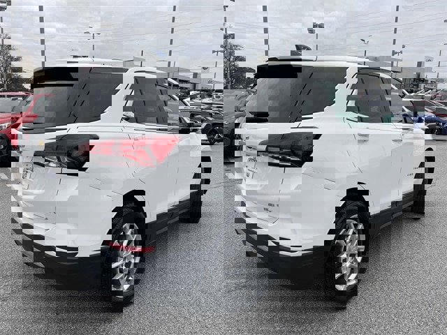 Used 2023 Chevrolet Equinox LT image 3