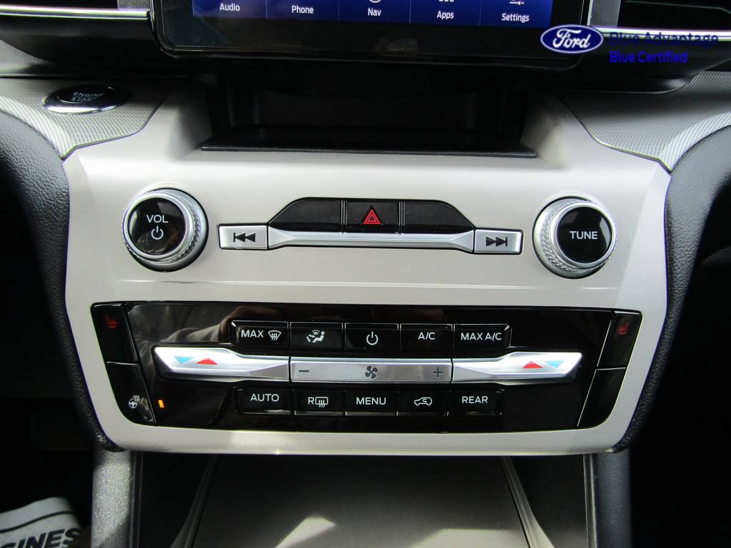 Certified 2023 Ford Explorer XLT w/ Equipment Group 202A AWD/4WD image 39