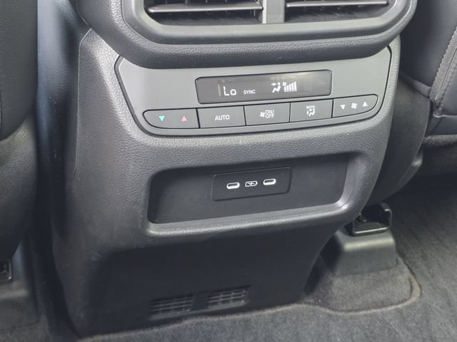 Used 2025 Honda Pilot Touring image 19
