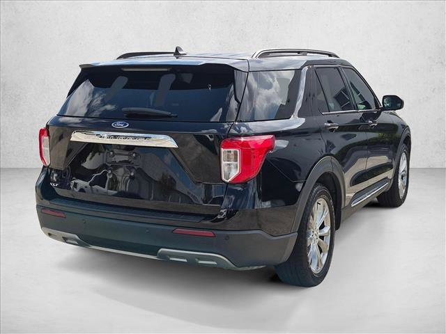Certified 2022 Ford Explorer XLT w/ Equipment Group 202A RWD image 5