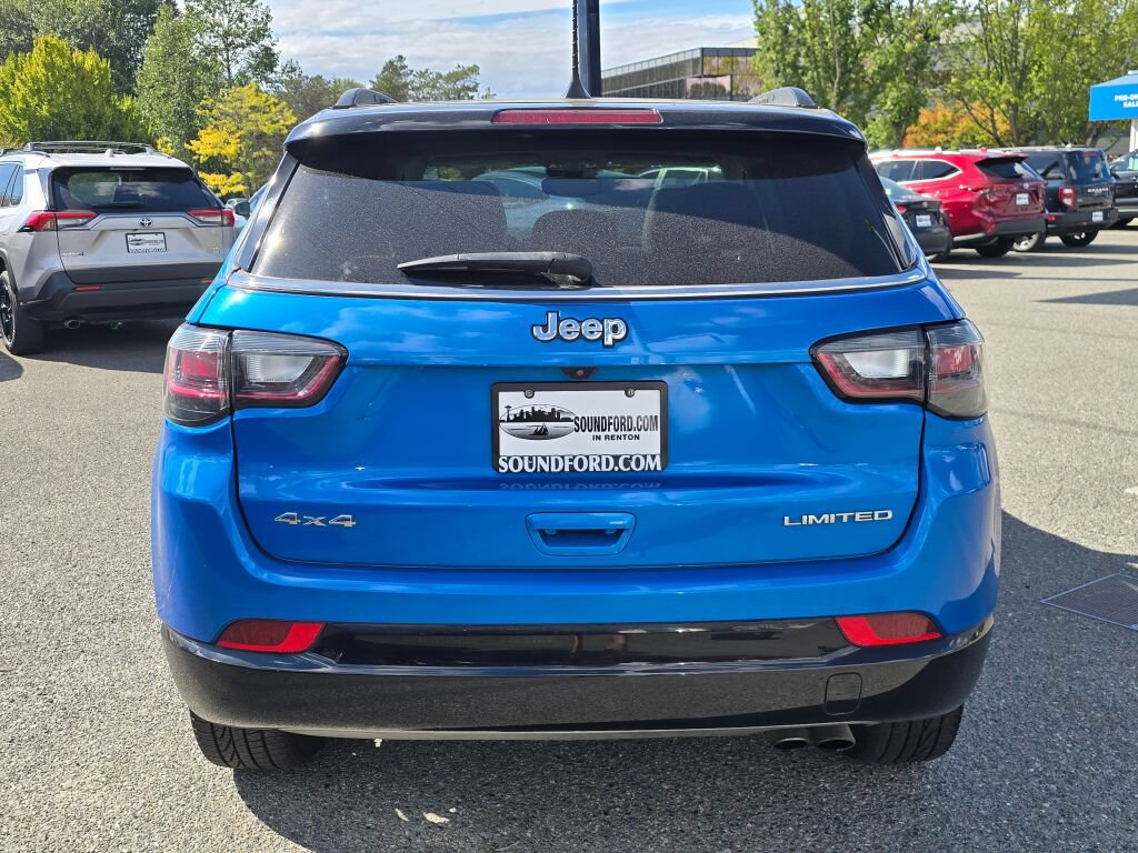 Used 2022 Jeep Compass Limited w/ Elite Group AWD/4WD image 4