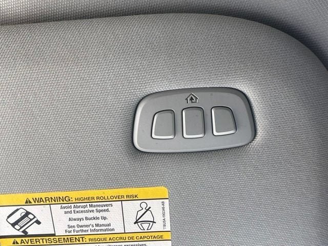 Certified 2023 Ford F150 Lariat AWD/4WD image 33