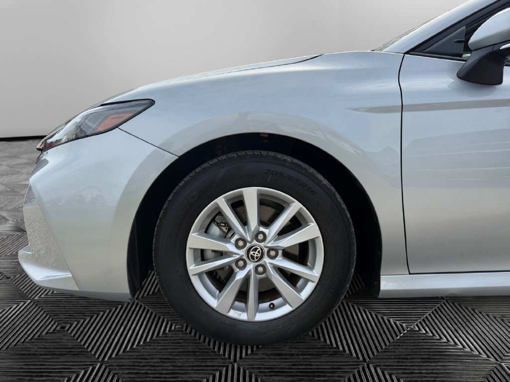 Used 2025 Toyota Camry LE FWD image 14