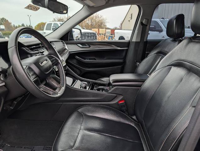 Used 2023 Jeep Grand Cherokee Limited AWD/4WD image 11