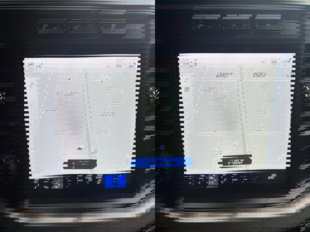 Certified 2024 Ford F350 Platinum image 34