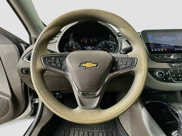 Used 2021 Chevrolet Malibu LT FWD image 15